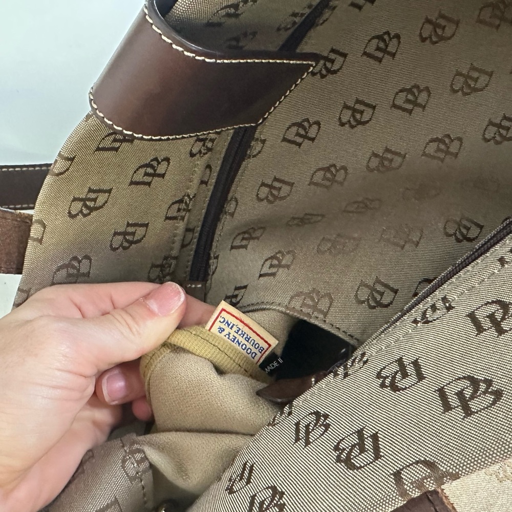 Vintage Dooney & Bourke Anniversary Signature Medium Tote with Leather Trim - Picture 16 of 16